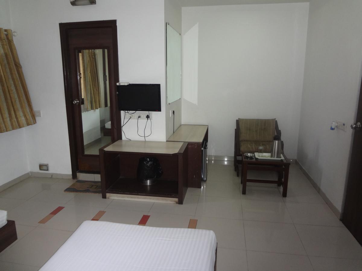 Hotel Airport Residency Ahmedabad Exterior foto