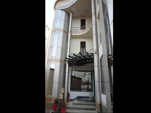 Hotel Airport Residency Ahmedabad Exterior foto