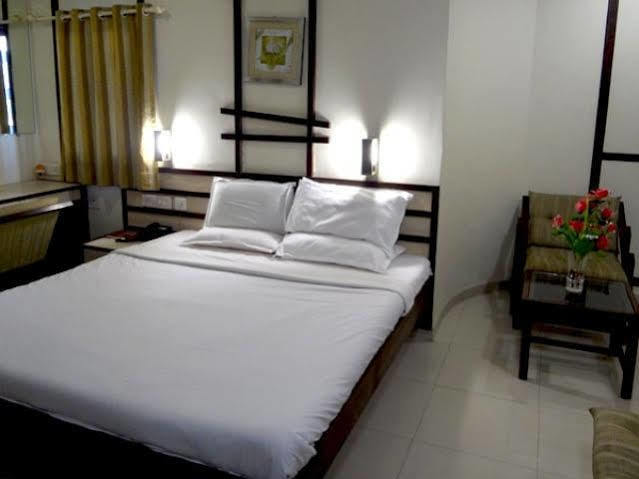 Hotel Airport Residency Ahmedabad Exterior foto